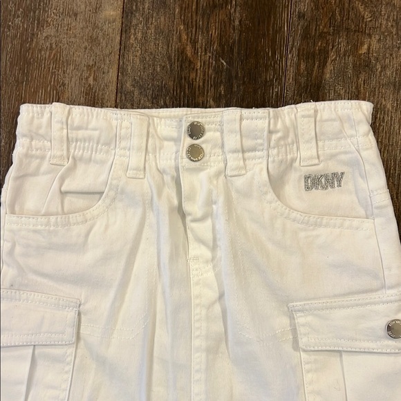 DKNY White Skirt for Casual Resort Wear - Picture 2 of 8